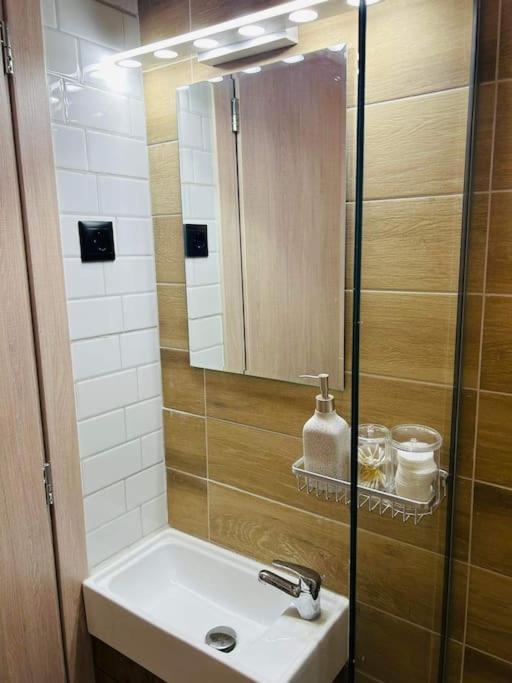 Luxury No4 Apartment In Ladadika سالونيك المظهر الخارجي الصورة